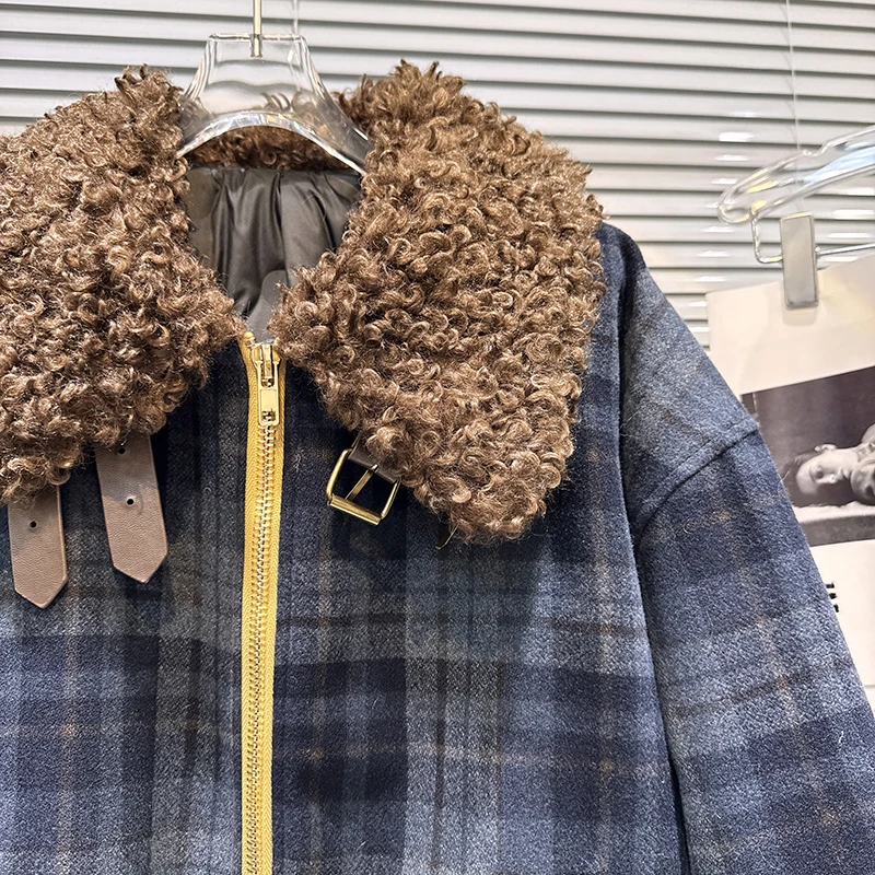 2025 Winter Neue Amerikanische Stil Retro Gürtel Neck Grid Muster Kontrast Farbe Unten Jacke Frauen Casual Street Fashion Mantel