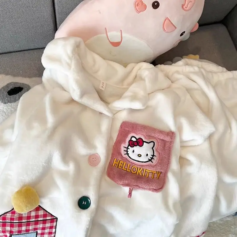 Pigiama Hellokitty Pigiama in velluto corallo Pigiama invernale da donna Dormitorio carino corto in velluto peluche Set di vestiti per la casa Regalo di Natale