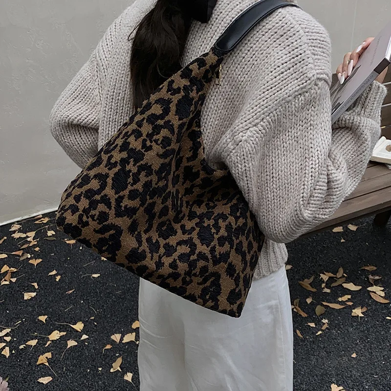 

Autumn Winter Frosted Underarm Bag For Women Luxury Design Retro Shoulder Bags Korean Casual Fashion Commute Female Handbags