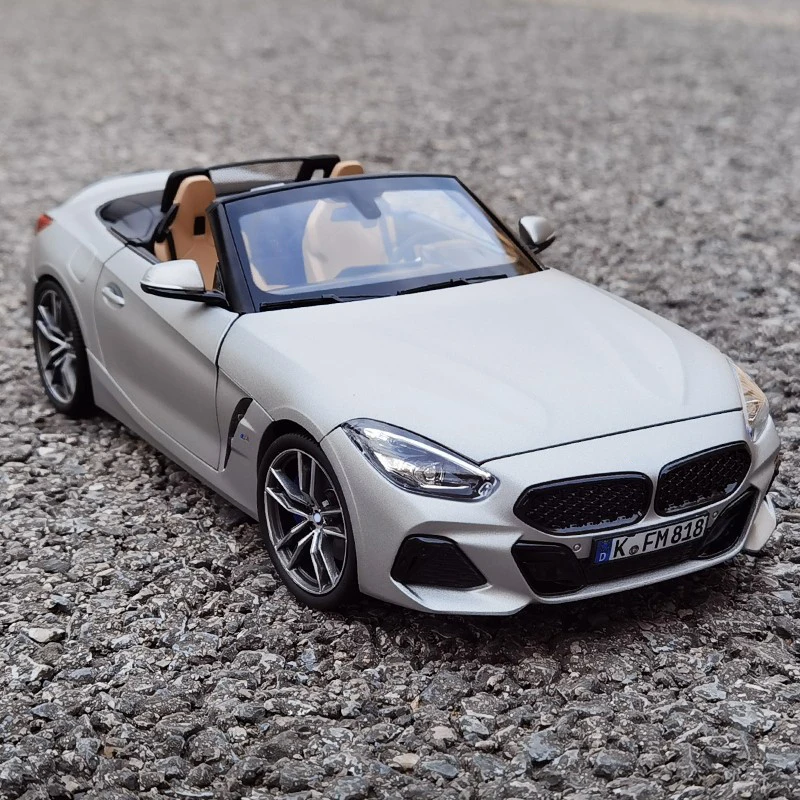 Diecast 1:18 Scale Z4 2019 Silver Alloy Car Simulation Model Classic Convertible Sports Fan Gift Collection Hobby Toys Car Model