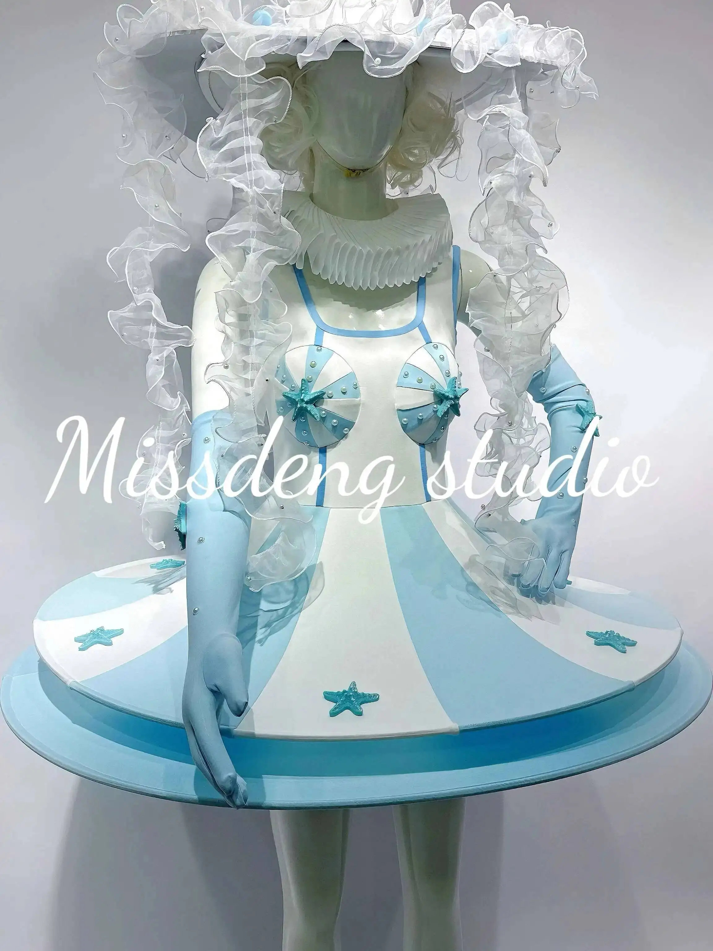 كوس كرنفال تعويم موكب زي حوض السمك بارك المحيط سلسلة قنديل البحر تصميم نجم البحر السماء الزرقاء أداء زي