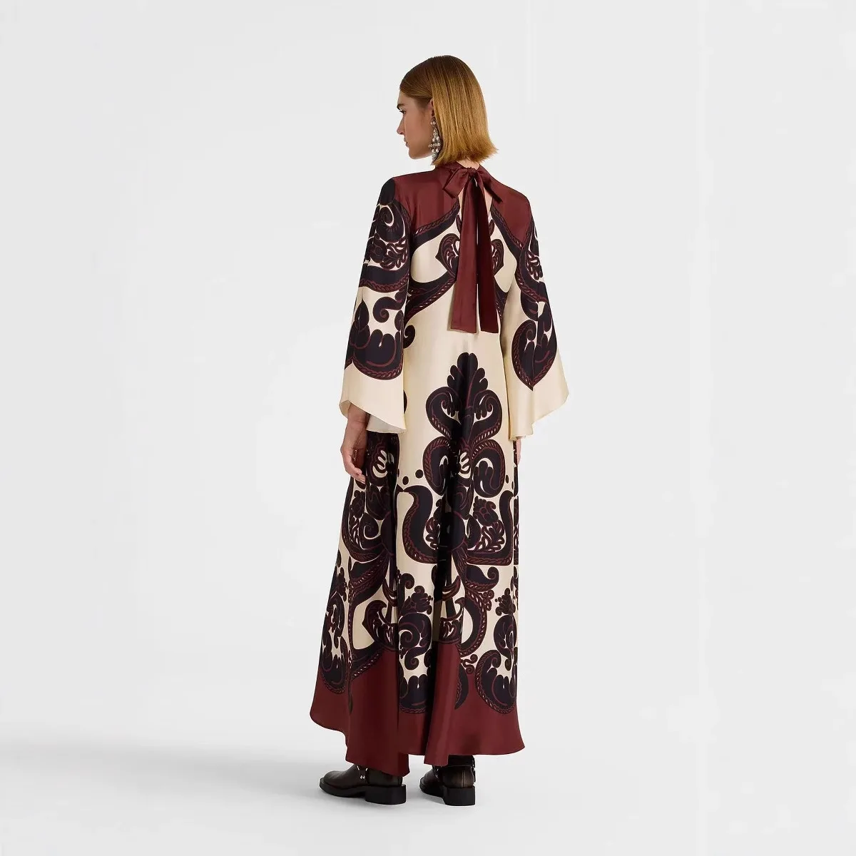 Nowe wiosenne sukienki maxi w stylu boho z rozkloszowanymi rękawami, etniczne wzory vintage, sukienki muzułmańskie, seksowne sukienki z dekoltem w serek, sznurowane, luźne, długie sukienki.