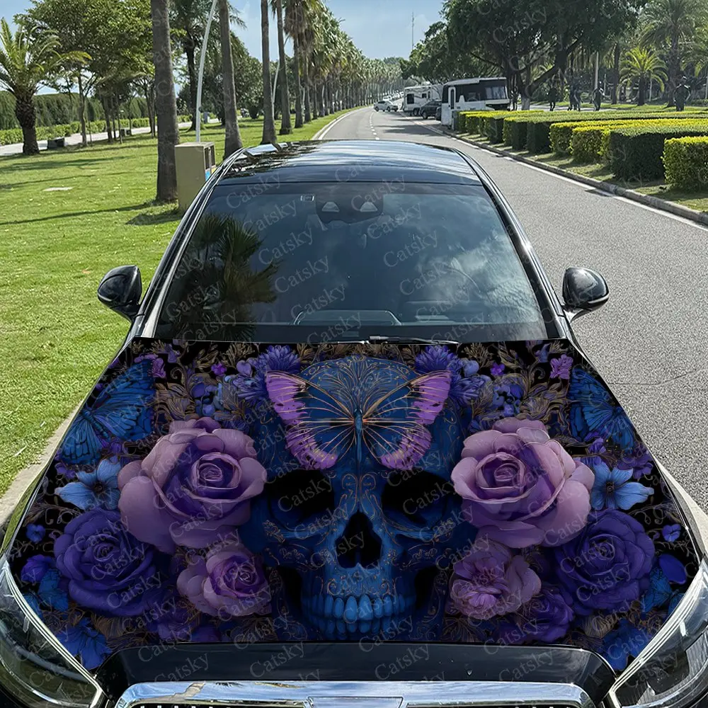 Calcomanía de calavera para coche con rosas moradas y azules y mariposas para una pegatina estética para capó de coche atrevida y con infusión natural, autoimpermeable