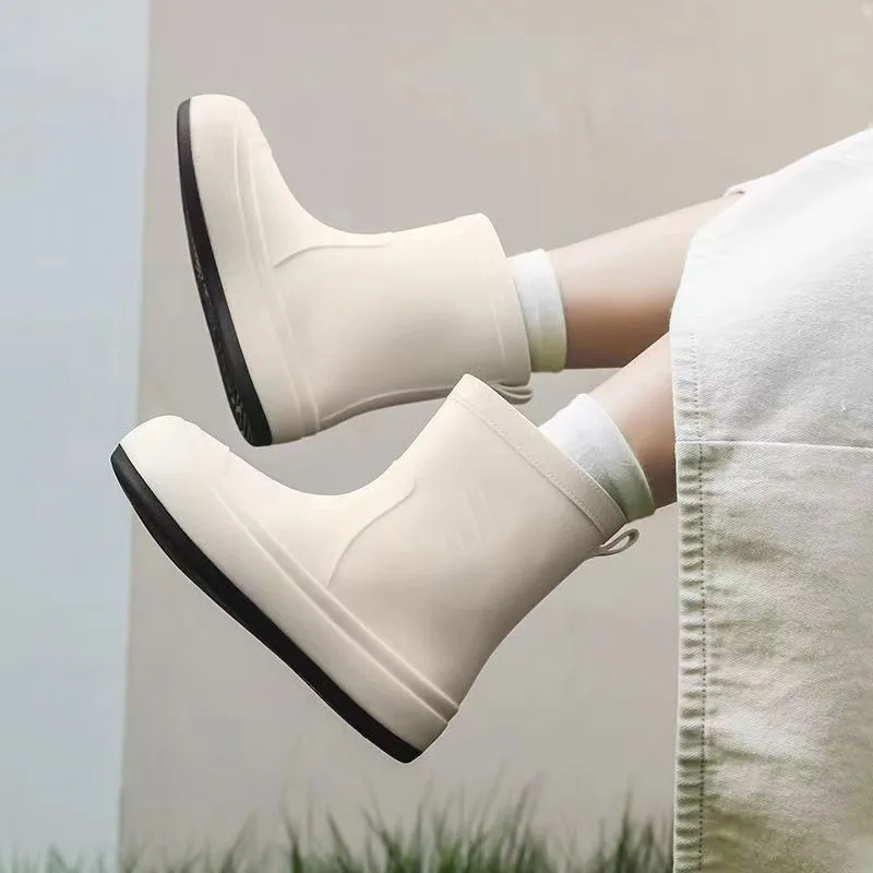

2026 New Cute Kids Adults Rain Boots Non Slip Waterproof Soft Sole Rubber Shoes for Outdoor Indoor Kitchen Wear Trendy Design