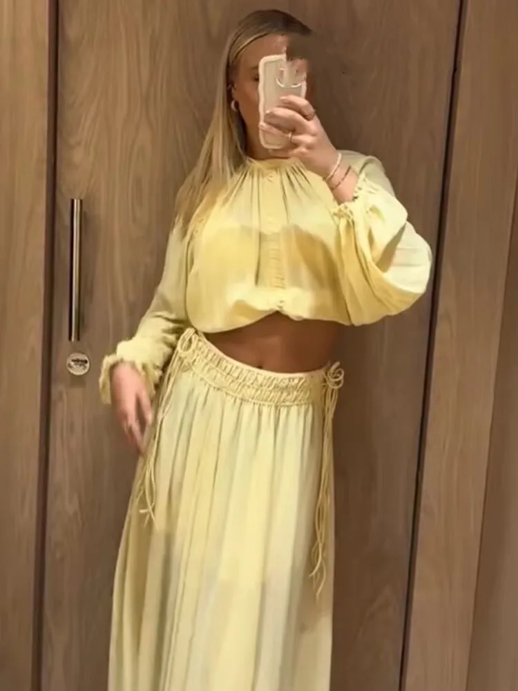 

HH Women's Fashion Shirts Yellow O-Neck Lantern Long Sleeves Bow Lace-Up Decoration Female Autumn Casual Loose Blouses