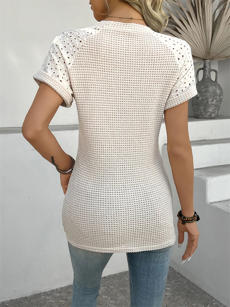 ファッションカジュアル中空アウトレーススプライシング無地女性のシャツ半袖 O ネックストリートトップス 2025 夏の女性ブラウス