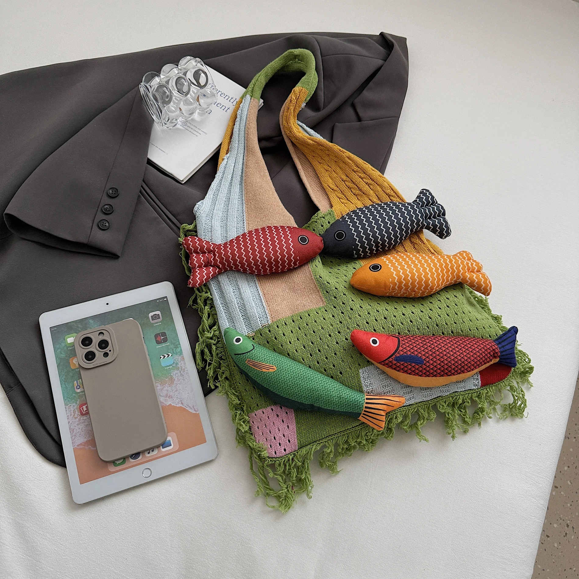 Stylish Summer Woven Shoulder Bag - Lightweight & Spacious