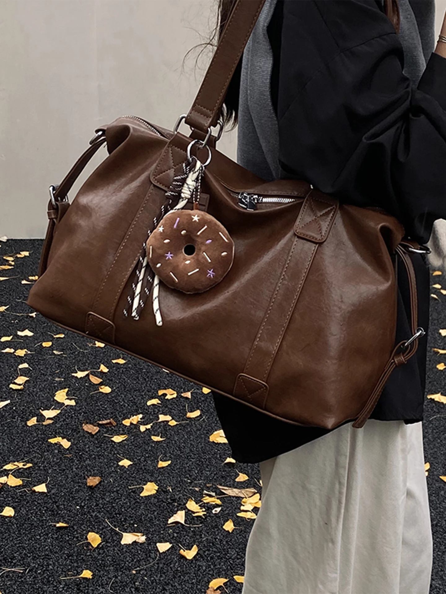 

Large Capaci Casual Crossbody Bag Women's Autumn Winter 2025 New Sle Single oulder Pillow Bag Commuting Retro Handbag