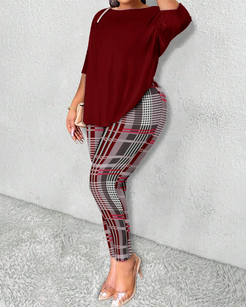 

Fashion Women's Plus Size Pants Set with Red Round Neck Half Sleeved Backless Top Paired with High Waisted Checkered Leggings