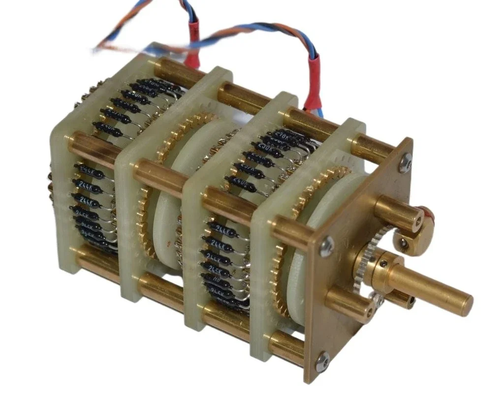 33 L-Type Two Channel Potentiometer Resistance System