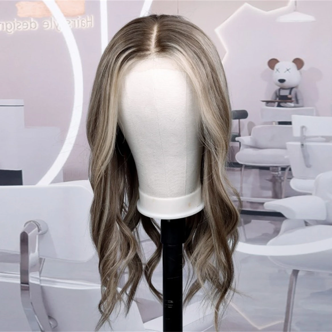 Summer Wig Light Brunette Balayage Wig FUTURA Synthetic Lace Front Wig Natural Look Wig Heat Resistant Hair for Women Cosplay