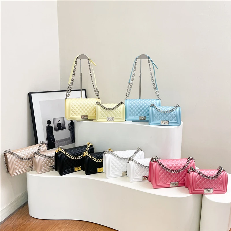 fashionable-ladies-shoulder-bag-leather-women's-handbag-with-classic-elegant-design-by-famous-designer