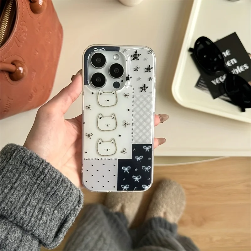 Coque de téléphone ours à pois avec nœud papillon, étui pour iPhone 17 16e 16 15 14 13 12 11 Pro Max X Xs XR XSMax 8 7 6 6s Air Plus, Texture plume