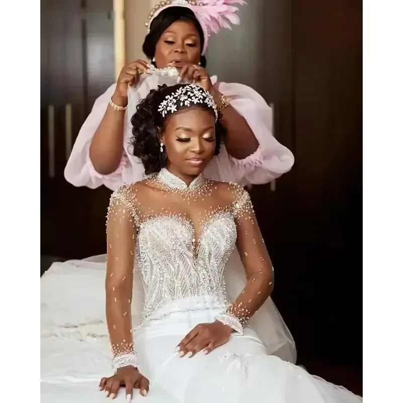 Maßgeschneiderte Meerjungfrau Brautkleider mit langen Ärmeln Illusion Stehkragen Perlen Kristalle Sweep Zug Maßgeschneidertes Brautkleid Vesti