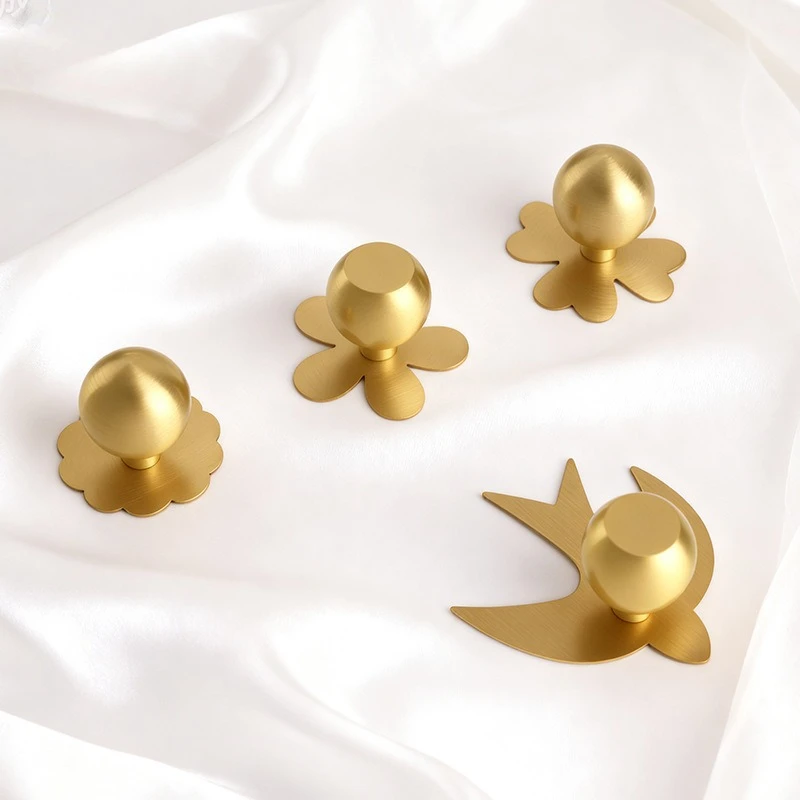 Modern Brass Single-Hole Cabinet Door Handle Circular Ball Wardrobe Drawer Simple Kitchen Cabinet Handle with Washer