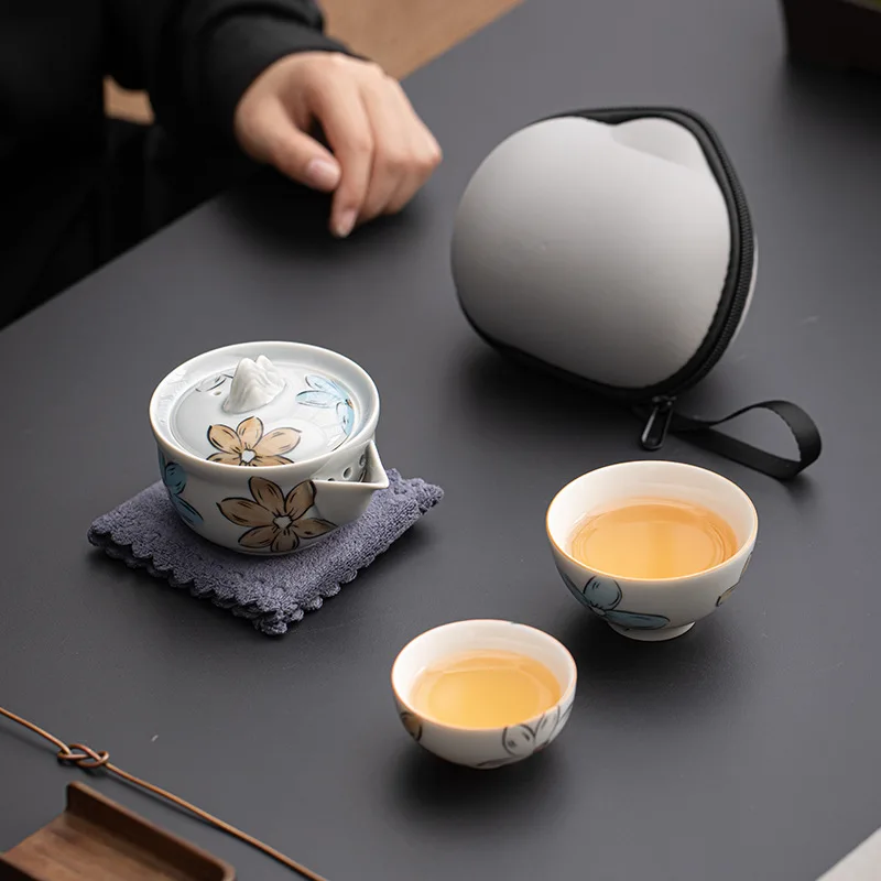 

Ice Gray Manhua Travel Tea Set Ceramic Quick Cup Outdoor Portable Chinese Tea Set Kung Fu Tea Set