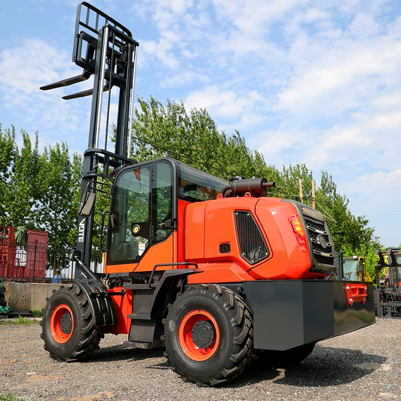 オフロードフォークリフト、3-6トン、4輪駆動、新しいディーゼルエンジン用ラップ、ミニ1トンフォークリフト、ラフストランクフォークリフト、カスタマイズ