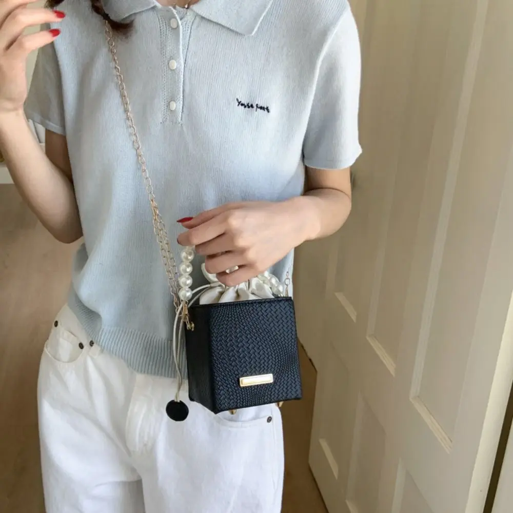 حقيبة كتف نسائية أنيقة خفيفة فاخرة وأنيقة حقيبة دلو كروس ذات سعة كبيرة وسلسلة مربعة حقيبة صندوق ساعي للحفلات