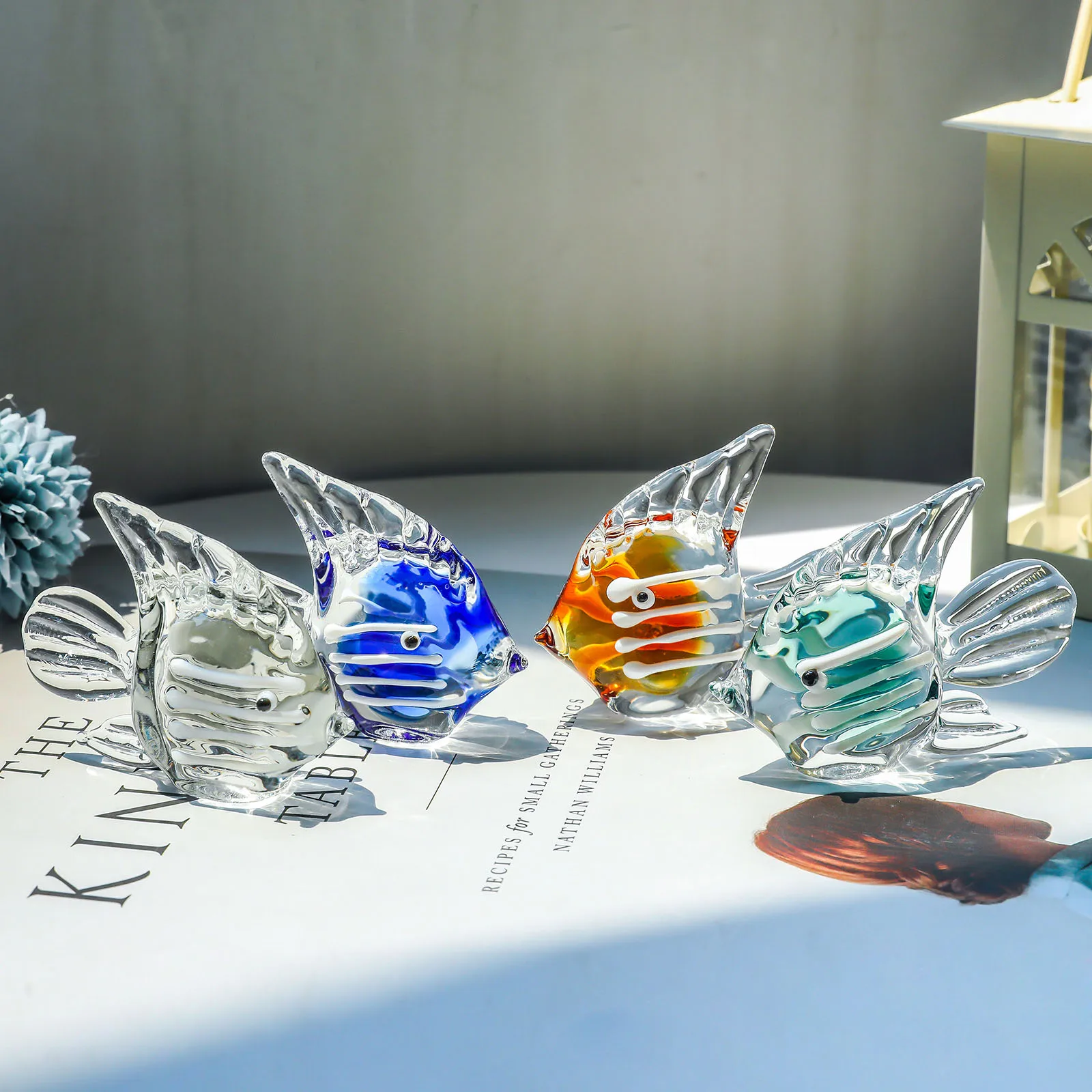 1PCS Crystal Glass Goldfish Ornaments Glss Colorful Fish Figurine Desk Decoration Creative Home Decoration Amber Carving Gift