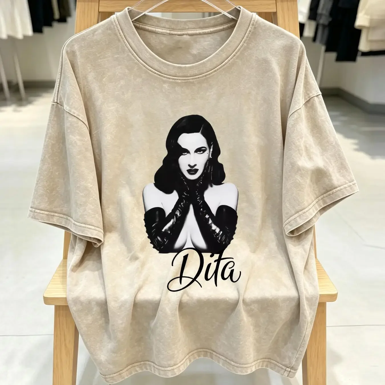 washed T Shirt Dita Von Shirte American vedette Burlesque dancer  vintage Washed streetwear Soft homme Stretched Unisex graphic