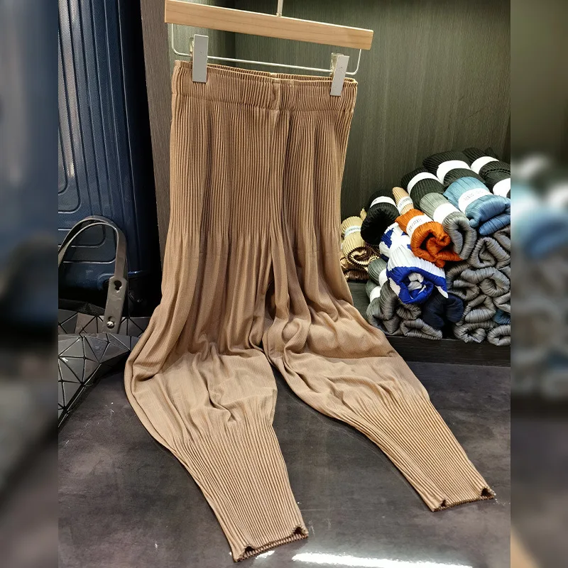 Miyake Pleats Simple Solid Color Pleated Pants Women's Casual Loose Casual Peplum Fashion Pleats Harlequin Pants Lantern Pants