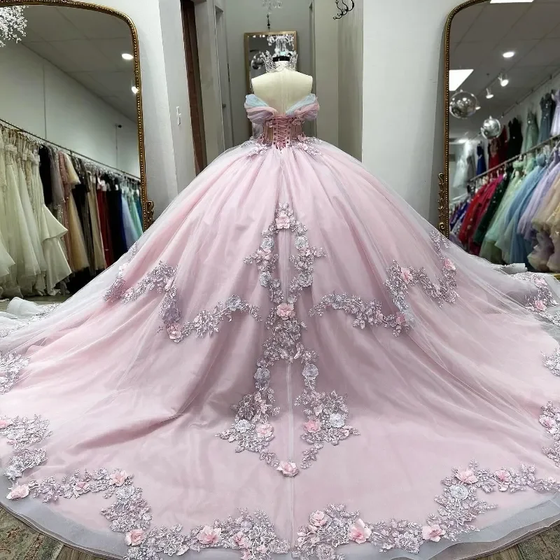 Abito stile Quinceanera rosa con spalle scoperte Applique in pizzo con perline di cristallo Abito da ballo dolce 16 Corsetto Festa di compleanno Vestido De 15 Anos