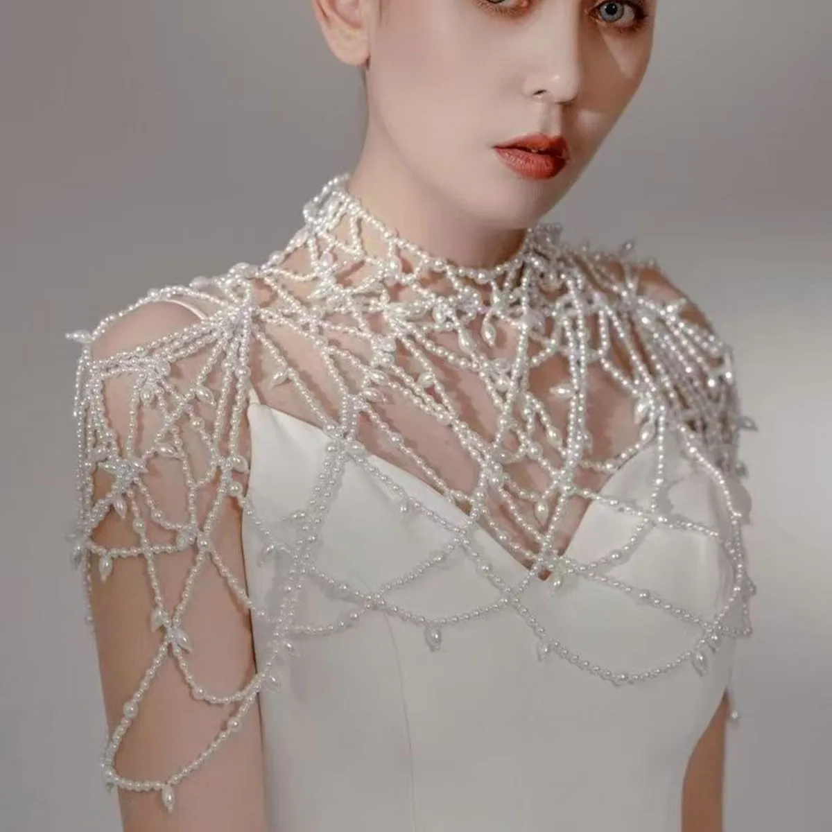 

Retro Pearl Beaded Bridal Necklace Women's Fashion Accessory Elegant Back Beauty Chain for Wedding Dresses