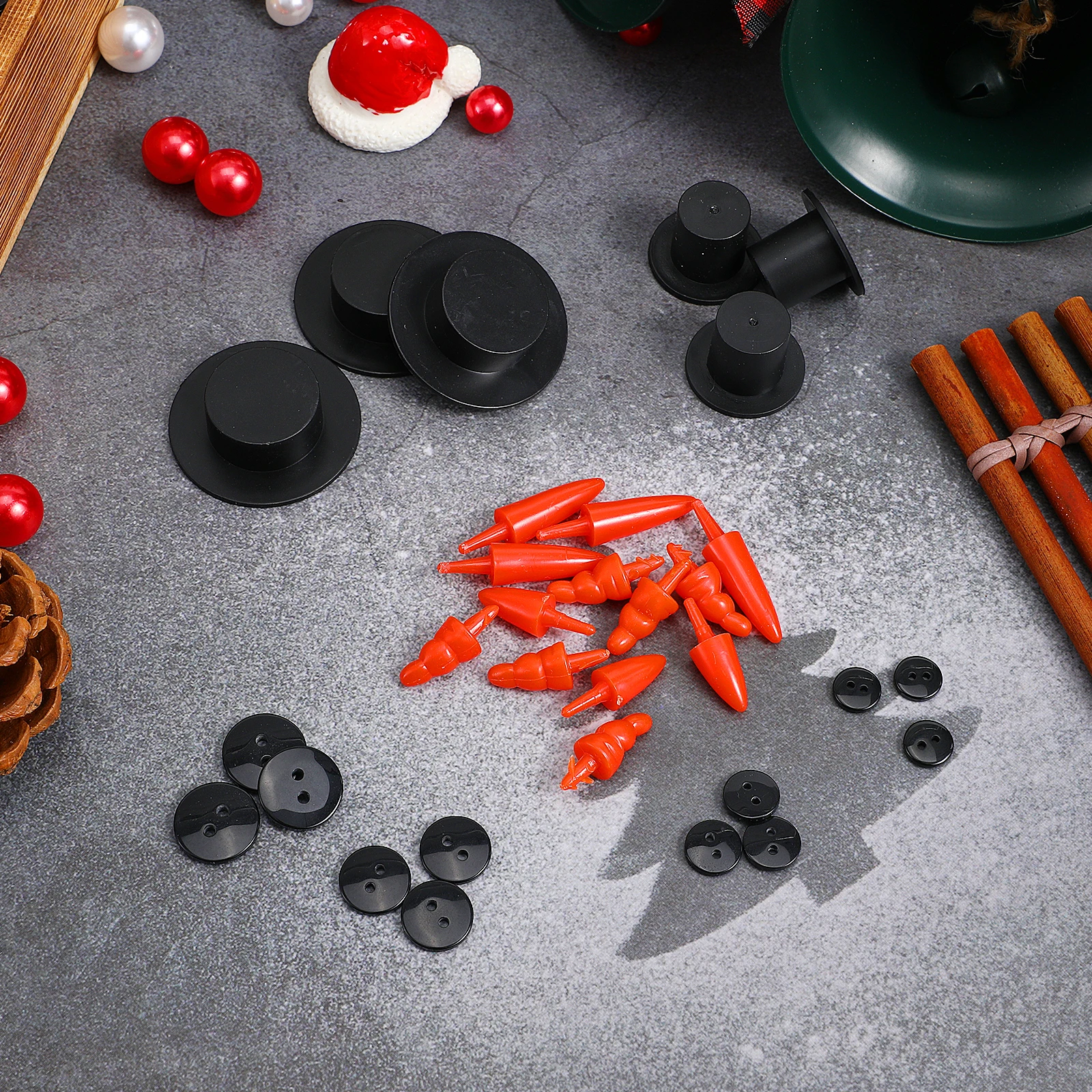 

320pcs Snowman Accessories Mini Black Hats Stickers Props Buttons Plastic Parent child Craft Christmas DIY Decor