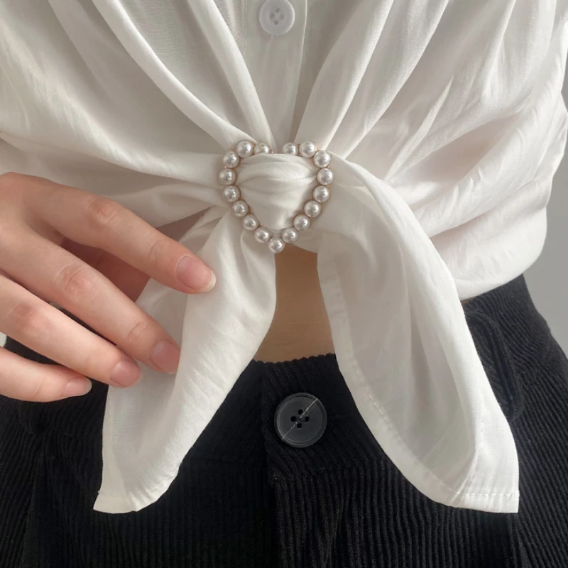 Pearl Knot Buckles T-shirt Corner Knotting Artifact Waist Tighting Bottons Heart Geometric Scarf Buckles Clothing Accessories