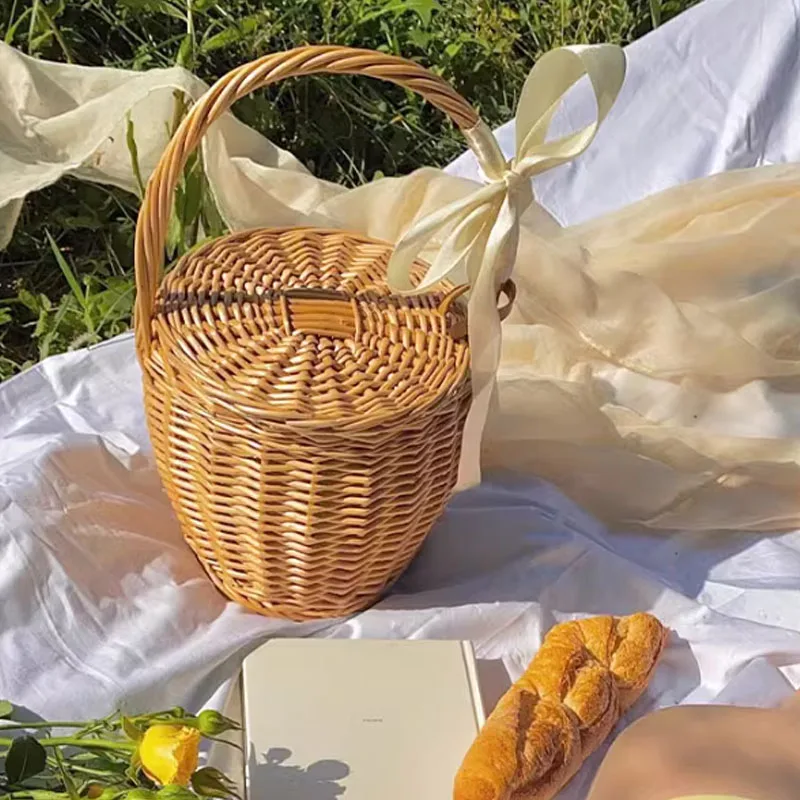 Borsa a mano in rattan intrecciata borsa a secchiello da picnic in campagna di moda borsa da spiaggia estiva per cesto della spesa