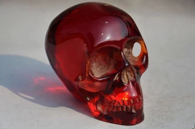 11.5 Cm  Elaborate Collectible Decorate Handwork Old Artificial Amber Resin Skull Statue
