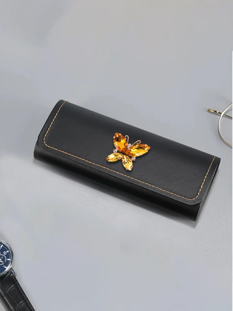 

Portable Eyeglasses Box High-End Storage Solution - Green Stone Butterfly Pendant Decor