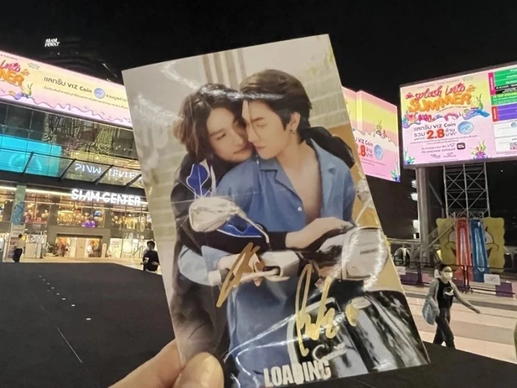 Thai BL drama love in the air BossNoeul personally signed 6-inch photo, 12-inch poster, 3-inch photo