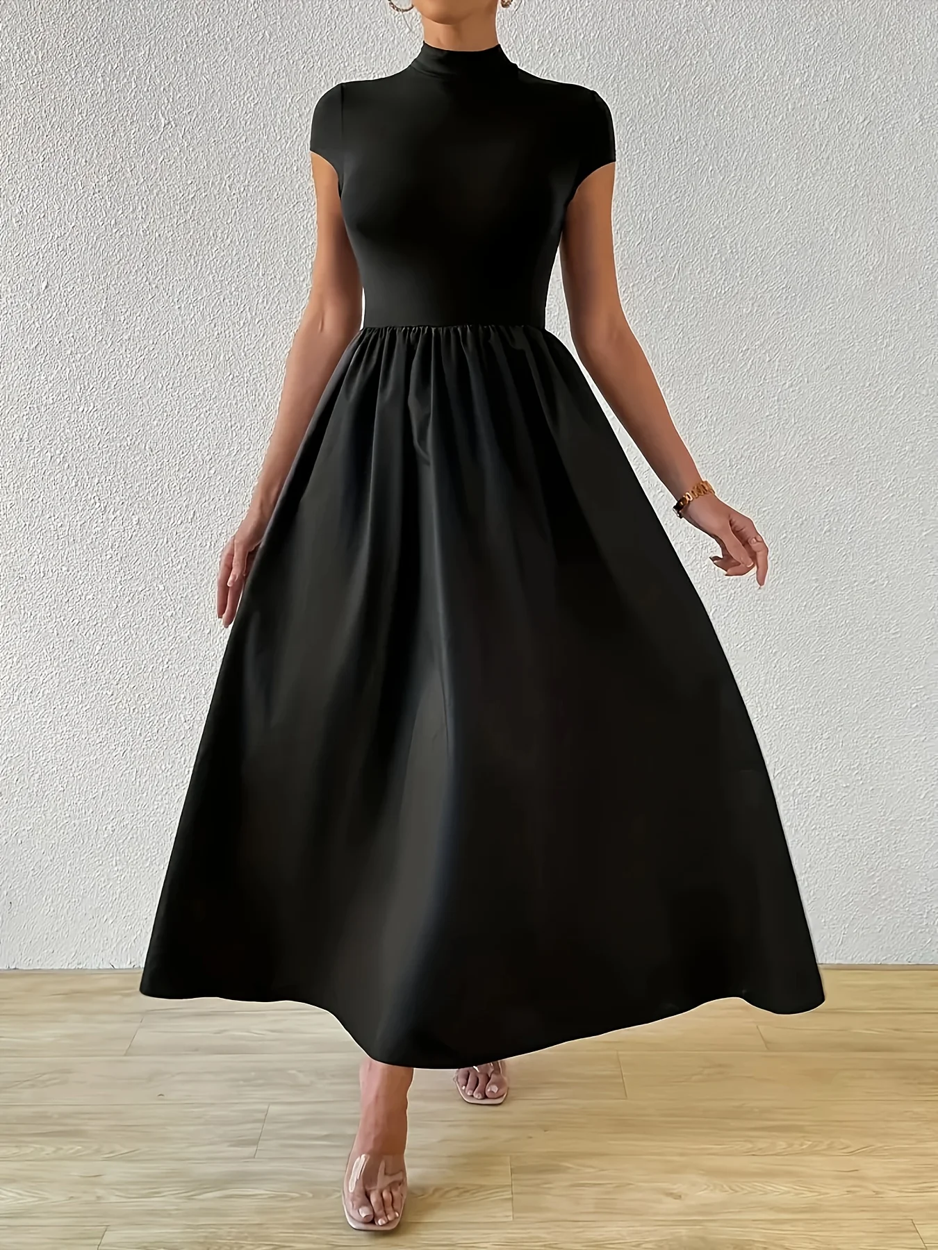 Gaun Leher Kru Warna Solid Komuter Kasual Wanita Ukuran Besar 1XL-5XL Gaun Flare Pas Elegan Lengan Pendek Wanita Gaun Panjang