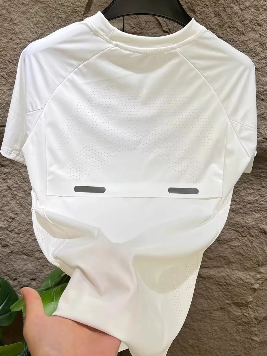 

Летняя мужская повседневная футболка с круглым вырезом, эластичная, спортивная, с лазерной перфорацией, дышащая, облегающая, модная, солнцезащитная...