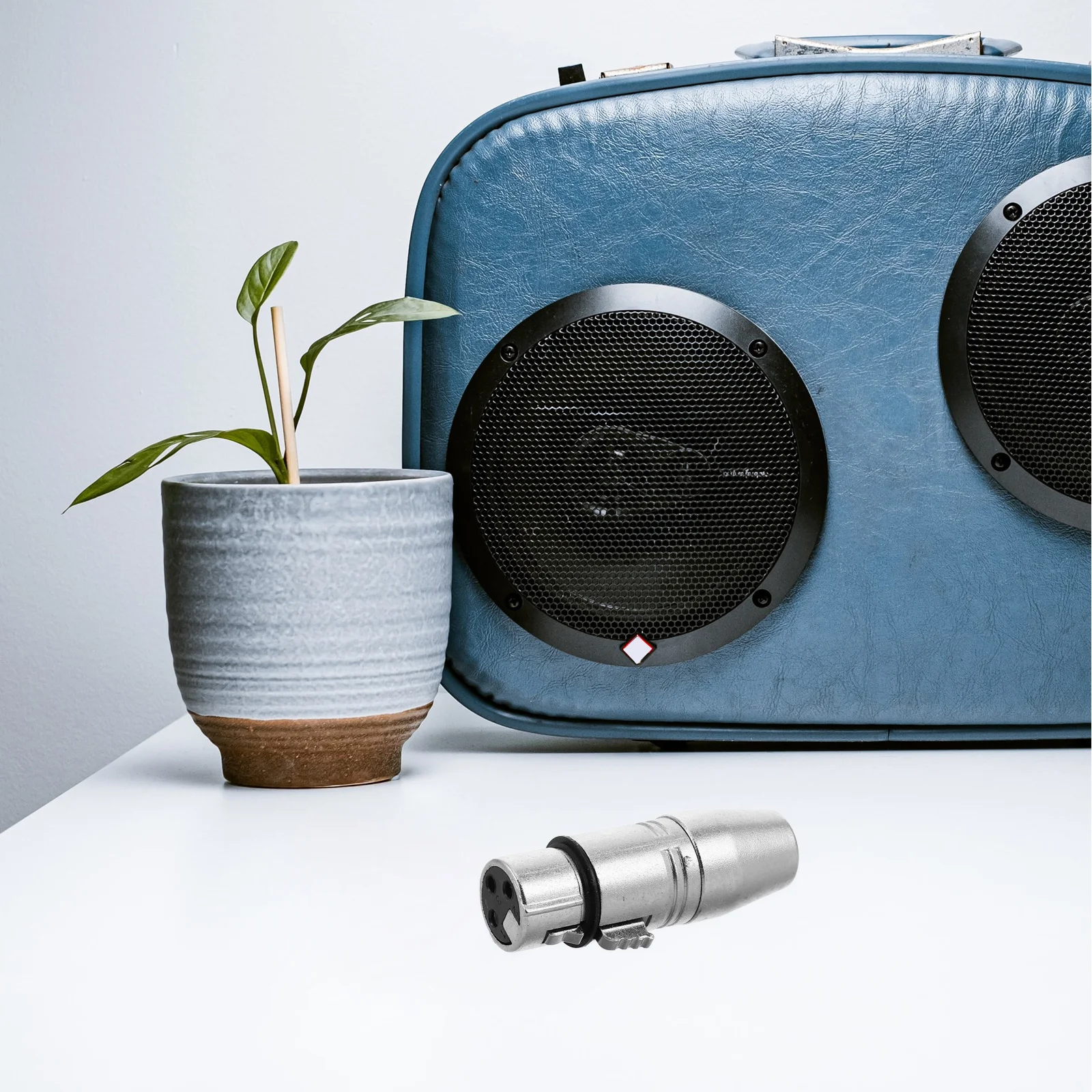 

3 Pin Xlr Female to Female Adapter Audio Coupler Converter for Mixer Recorder Amplifier 3.5mm Headphone Jack Mic Audio Connector