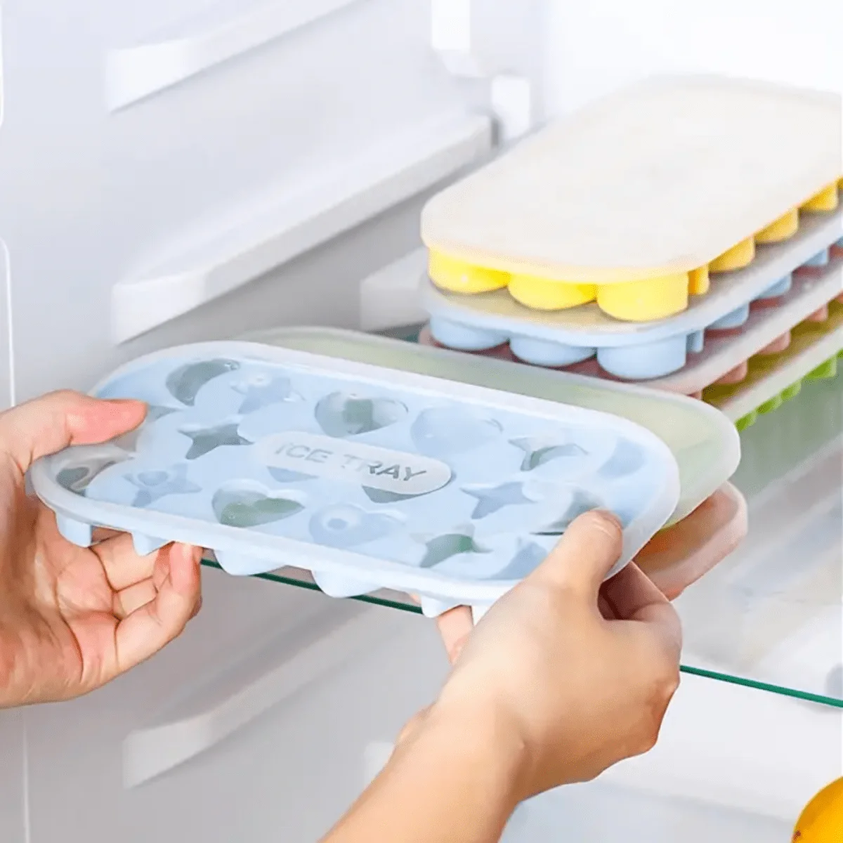 1 Piece of 18 Grid Silicone Ice Grid Heart-shaped Star Moon DIY Mold with Cover Soft Bottom Ice Cube Mold - view 3