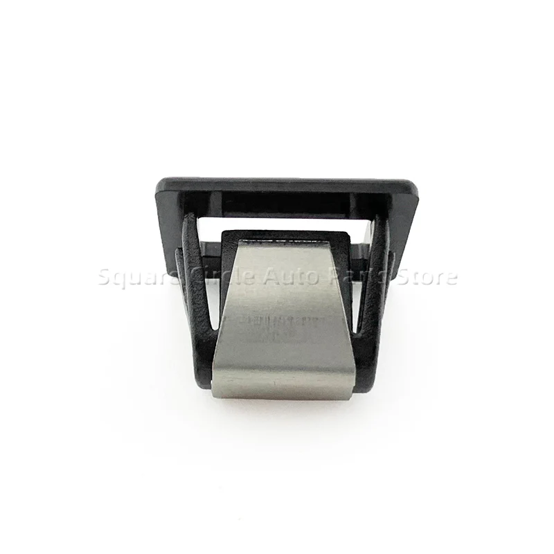 The 7591GL is suitable for Citroen 09-15 C5 center armrest fasteners