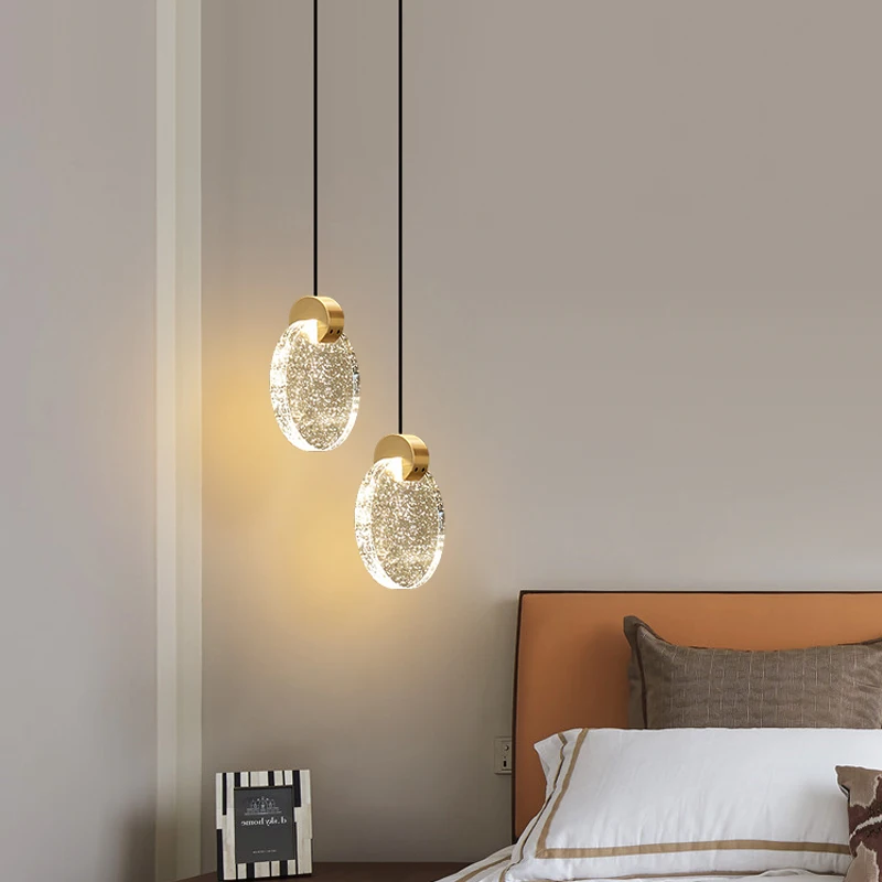lampadario-minimalista-di-lusso-leggero-2026-per-camera-da-letto-principale-lampada-a-sospensione-in-cristallo-per-parete-di-sfondo-piccola-lampada-led-da-camera