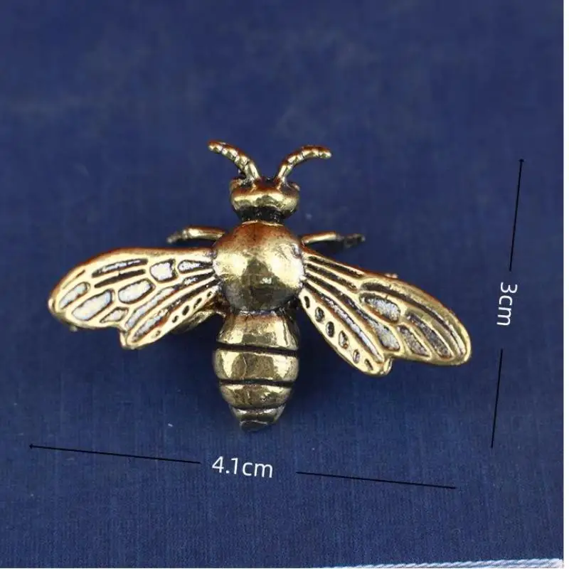 Messing-Mini-Insektenfiguren im Vintage-Antik-Finish mit aufwendigen Schnitzdetails für Heimdekoration, Schreibtischdekoration, Sammlerstücke und Geschenke. – Detail 4