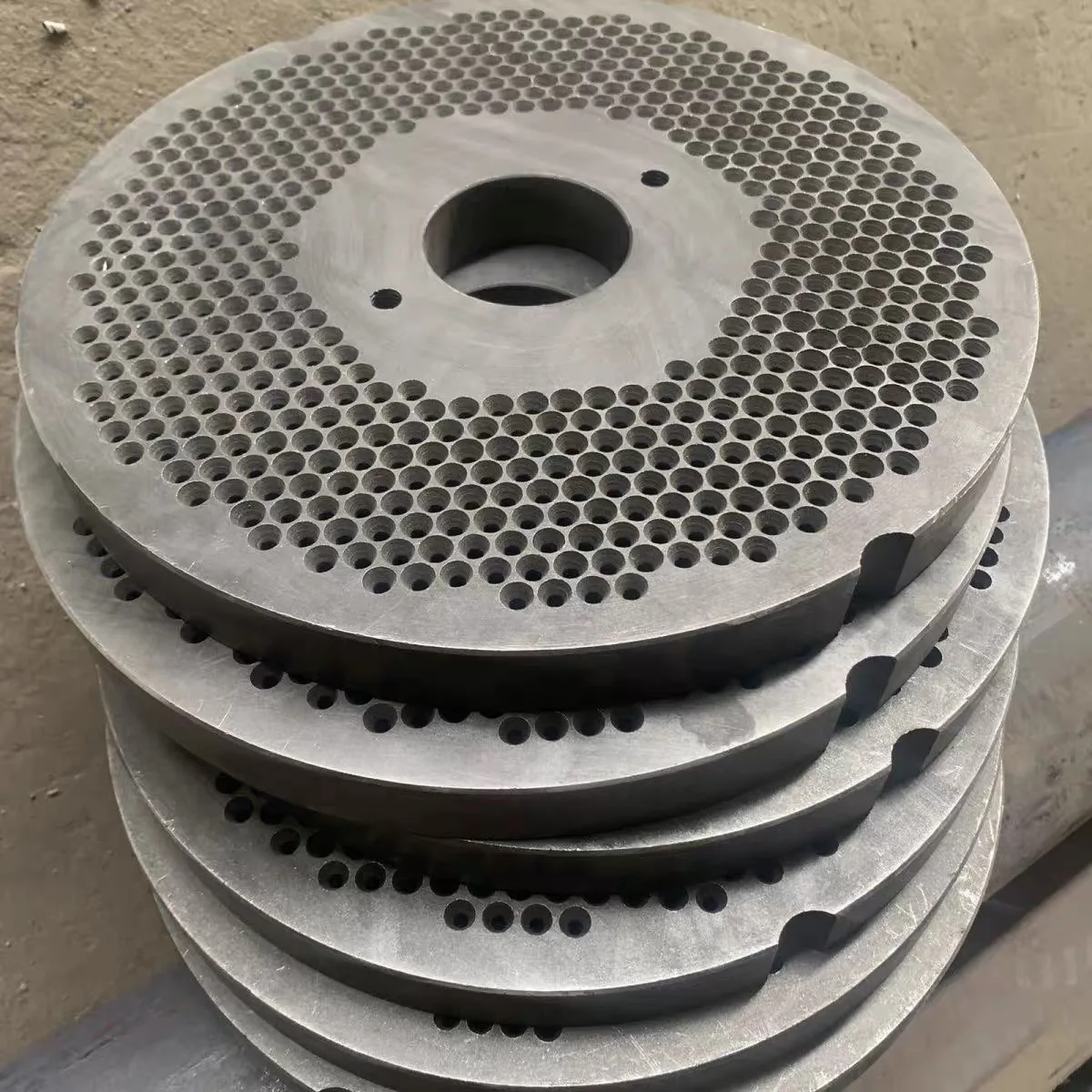 1PC 125 150 160 180 Type Feed Pellet Machine Grinding Disc Livestock Feed Granulator Die Pellet Mill Ring Die