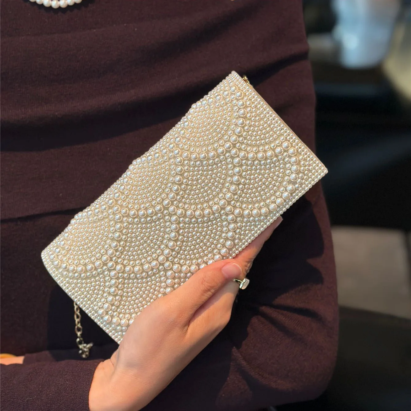 

Банкетная сумка с жемчугом в стиле ретро для женщин, французская мода, элегантные вечерние сумки с аппликацией, роскошный дизайн, женские сумки через плечо с цепочкой