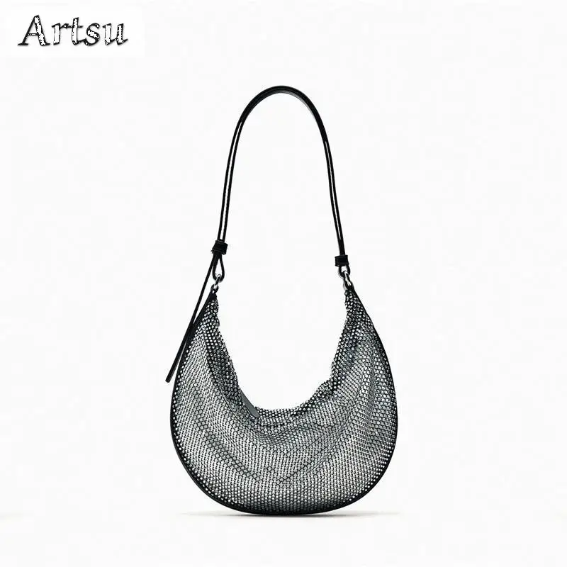 

New Shoulder Bags Women's Advanced Niche Design New Moon Package Axillary Bag Trend Leisure Versatile Outdoor Handheld Bag