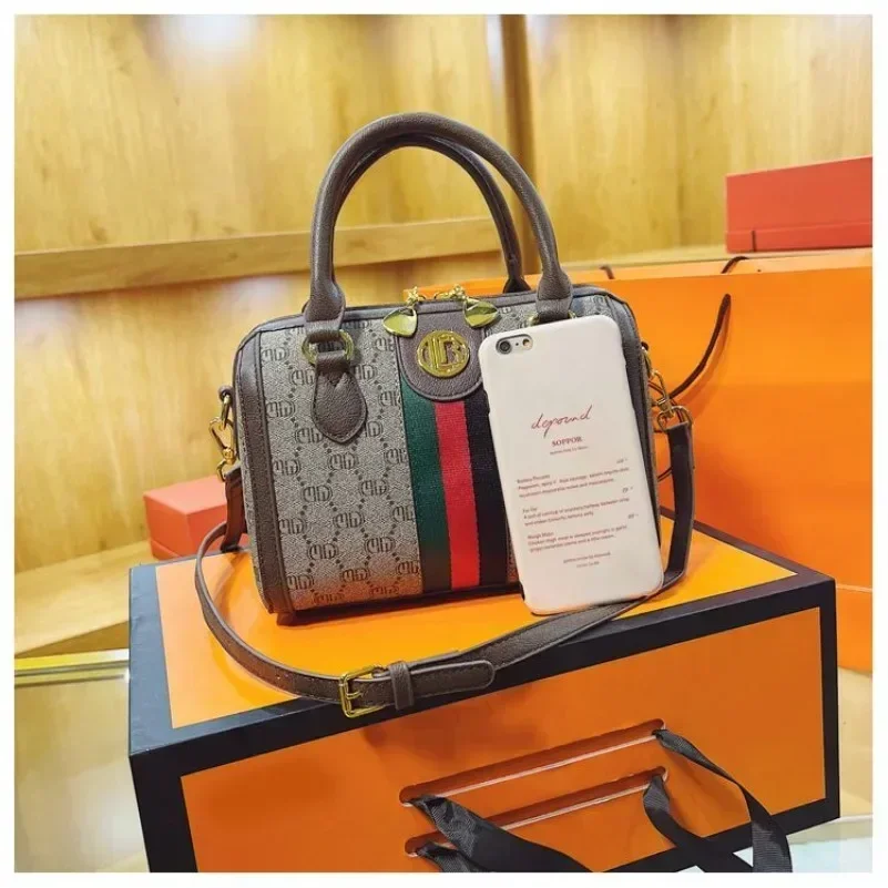 حقيبة كتف كروس بودي متعددة الاستخدامات من بوسطن ، وسادة محمولة باليد ، اتجاه الموضة الشهير على الإنترنت ، متخصصة ، فاخرة ، BG5