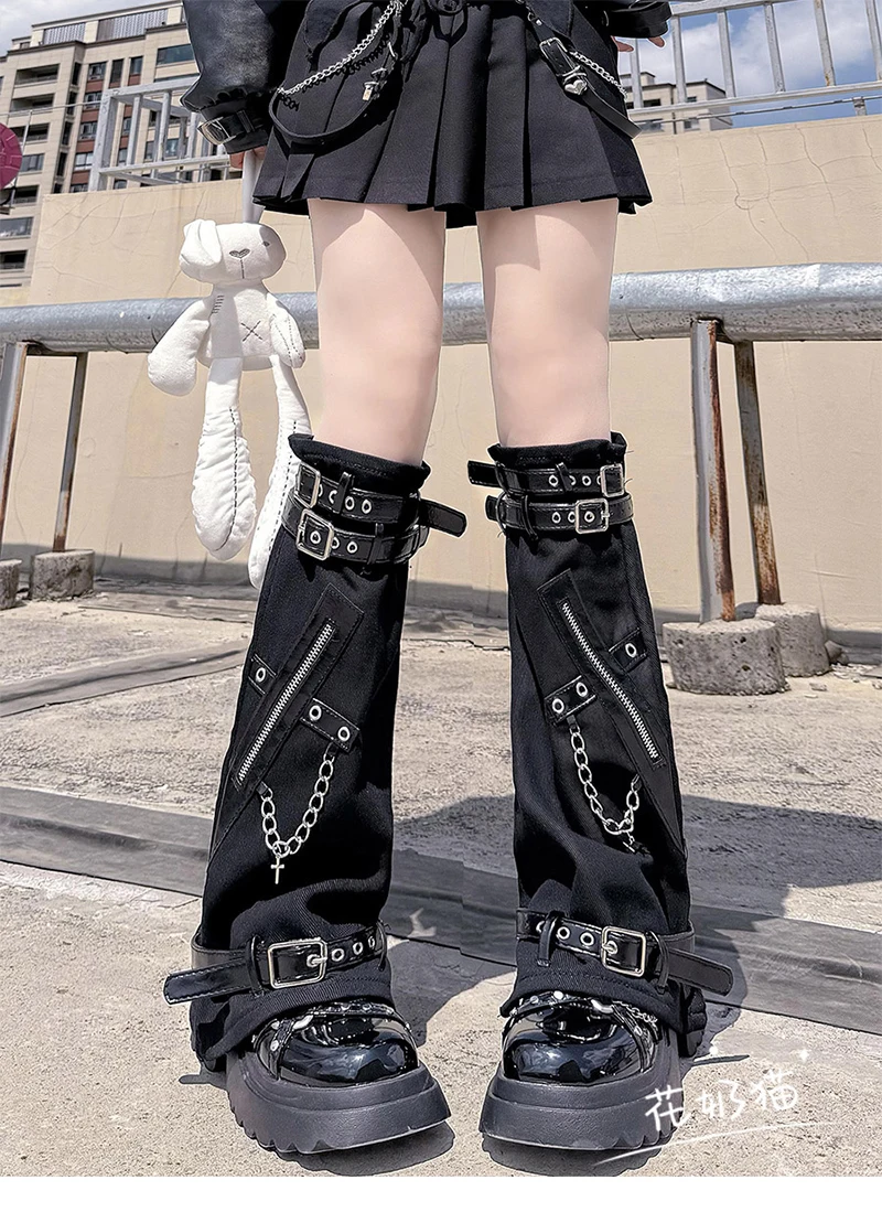 Y2K subcultura japonesa Original Otoño Invierno negro Punk Denim calentadores de piernas mujeres remache cadena acampanada pantorrilla calcetines