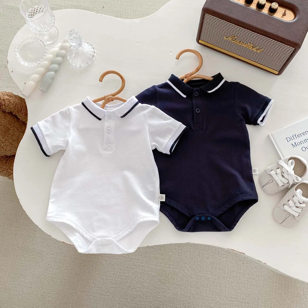 

Rompers Boys New Summer Baby Clothing Short Sleeved Jumpsuits Baby Solid Color Children 2024 Turn Down Collar Simple