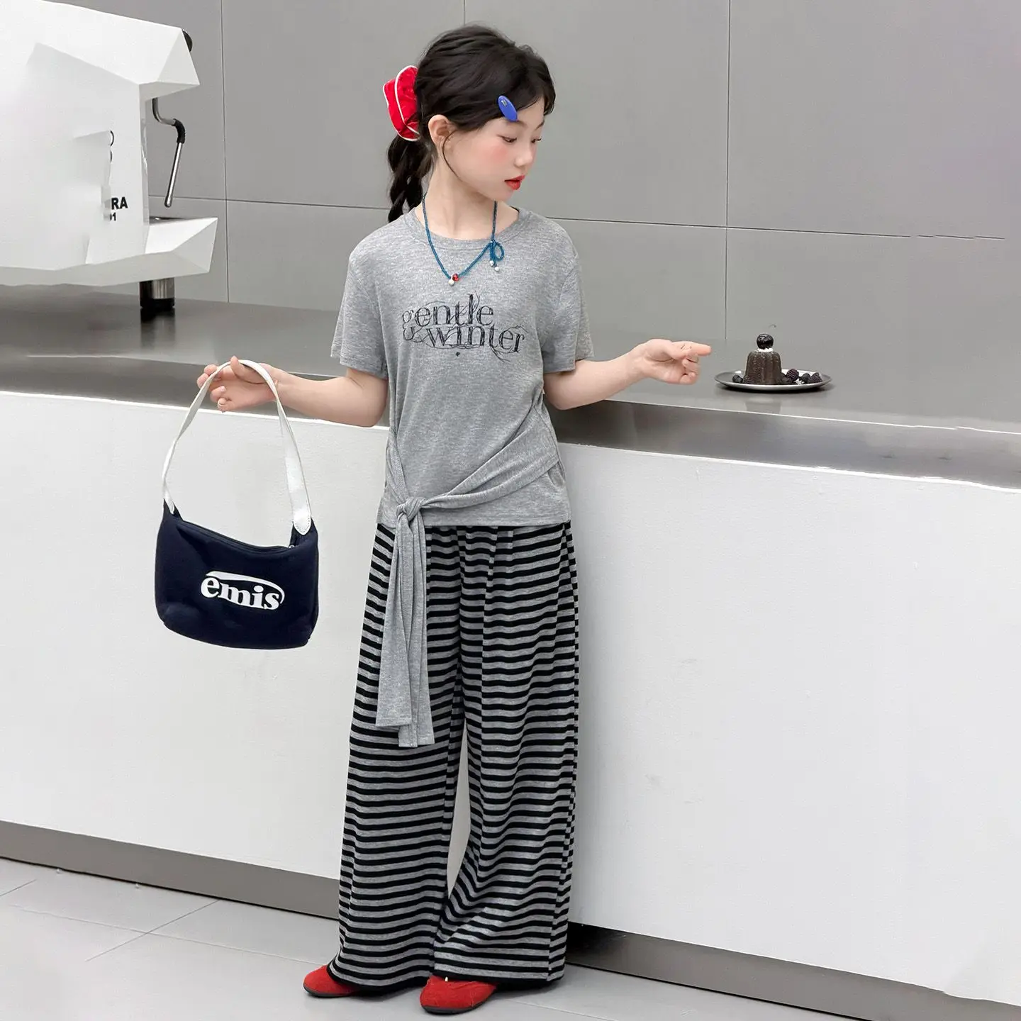 Girls 2-Piece Casual Outfit Letter Print Wrap T-Shirt+Striped Wide Leg Pants Fashionable and Comfortable Streetwear Set for Kid