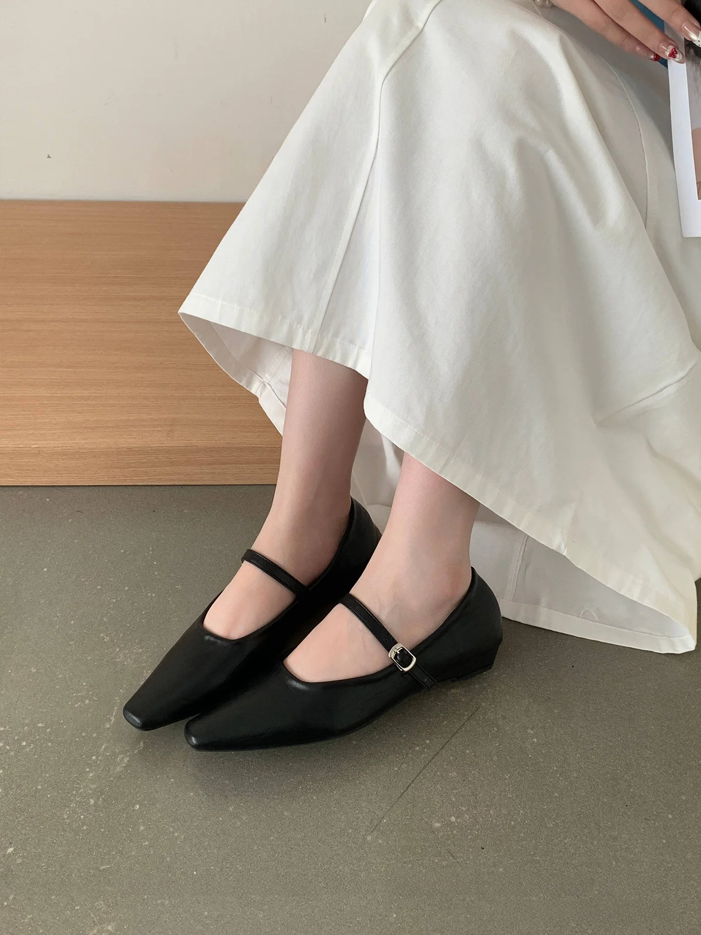 black-mary-jane-shoes-with-buckle-strap-square-head-commuter-single-shoes-versatile-spring-2026-new-style-women's-footwear