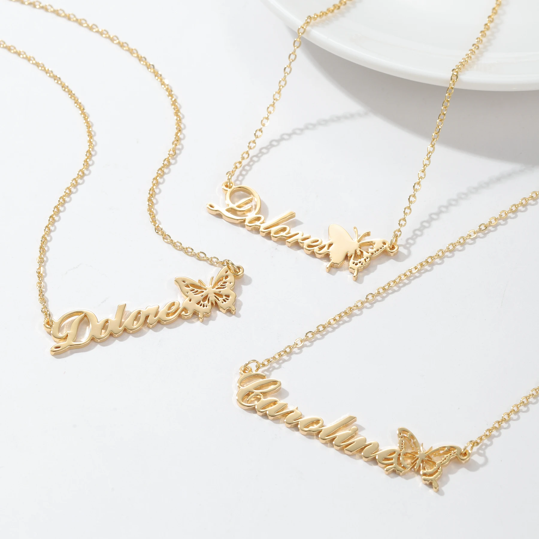 Liontin Nama Personal Kalung Kupu-kupu Kustom untuk Wanita Hadiah Perhiasan Mode Baja Tahan Karat Rantai Tulang Selangka Indah