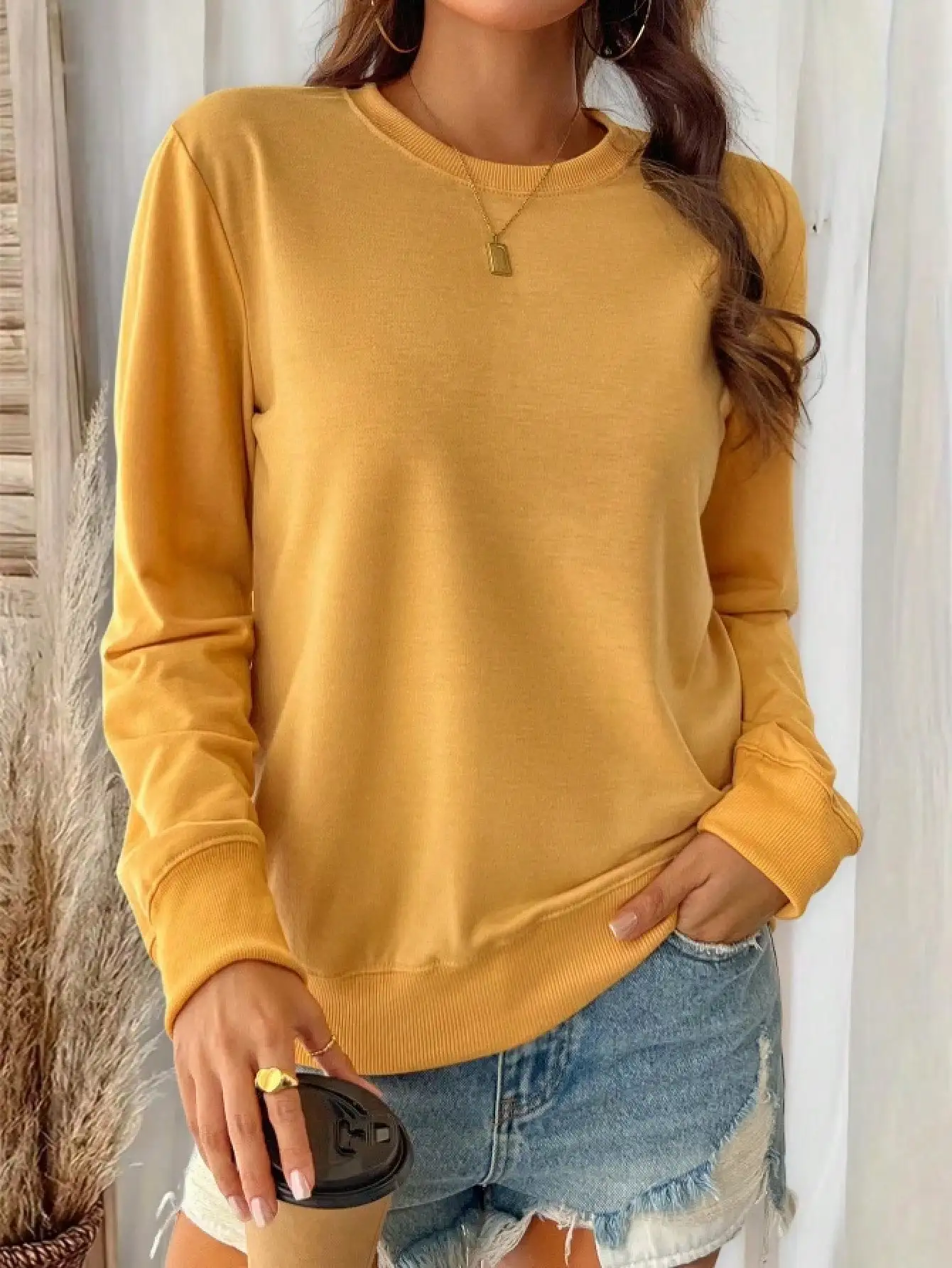 심플한 라운드넥 긴팔 캐주얼 얇은 풀오버 스웨트셔츠